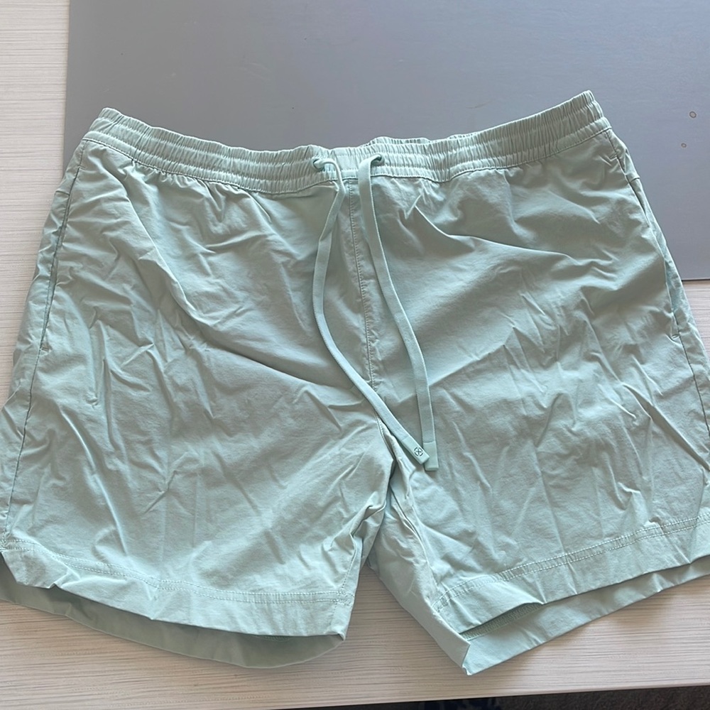 Cuts shorts